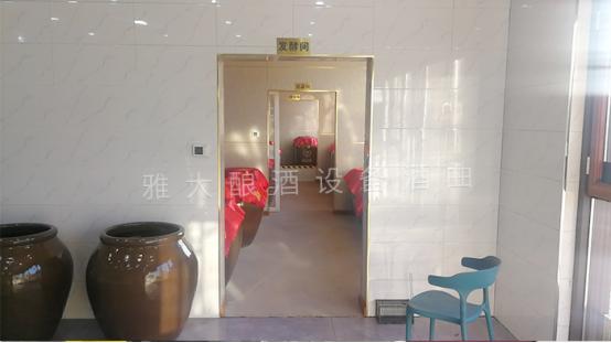 传统酿酒100斤粮食用多少酒曲,自酿固态五粮酒粮食与酒曲配比