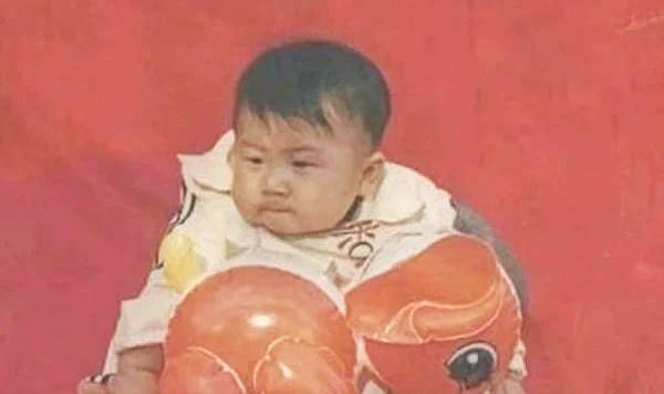 穷小子5万块钱成为世界首富,穷小子五分钱逆袭富豪的完整视频