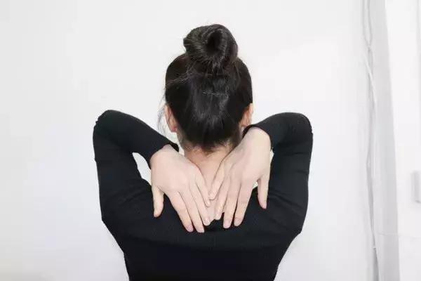 冬天敲门啦！拿什么解救你？我的冰冻肩