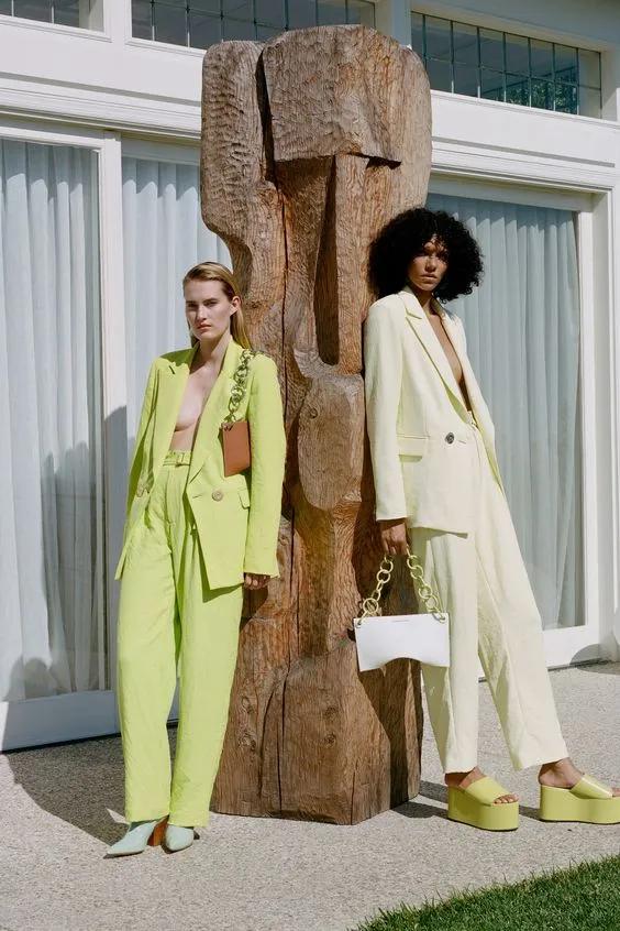 马蹄裤和喇叭马蹄裤哪个更显腿长,高腰显瘦马蹄裤