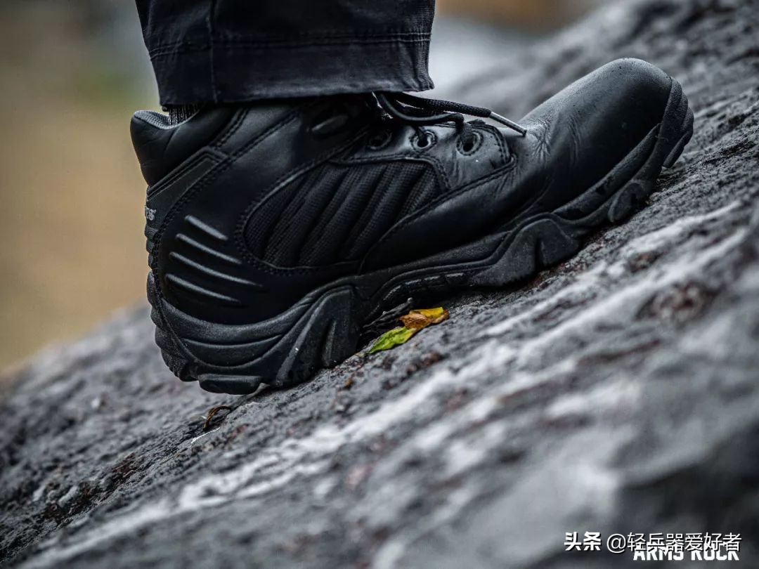 日常防水军靴,军靴下雨天可以穿吗