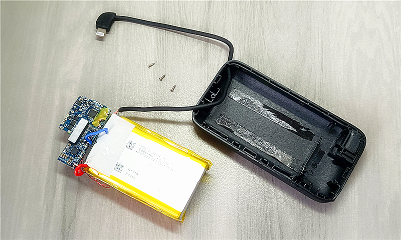 atl电芯手机电池,绿联双向快充移动电源测评