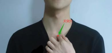 打嗝穴位按摩手法,按摩穴位打嗝怎么回事