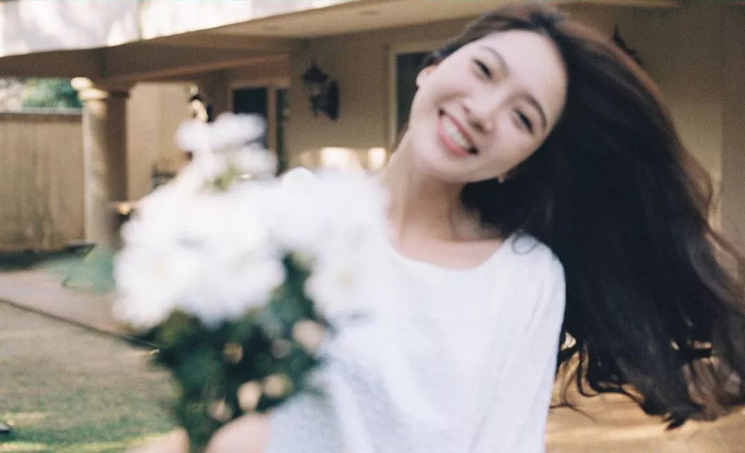 怎么在镜头下笑的好看,如何笑得更真实