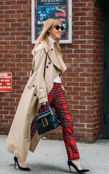 打*裤底**就要失宠了，今年大家都在穿“豆腐裤”，遮肉显高还时髦