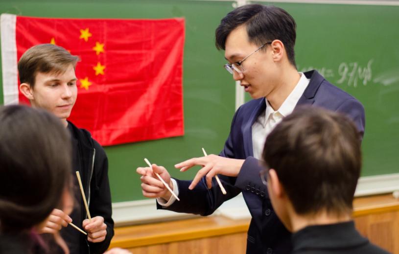 留学生回国后会学历歧视吗,留学生回国就业都很惨吗