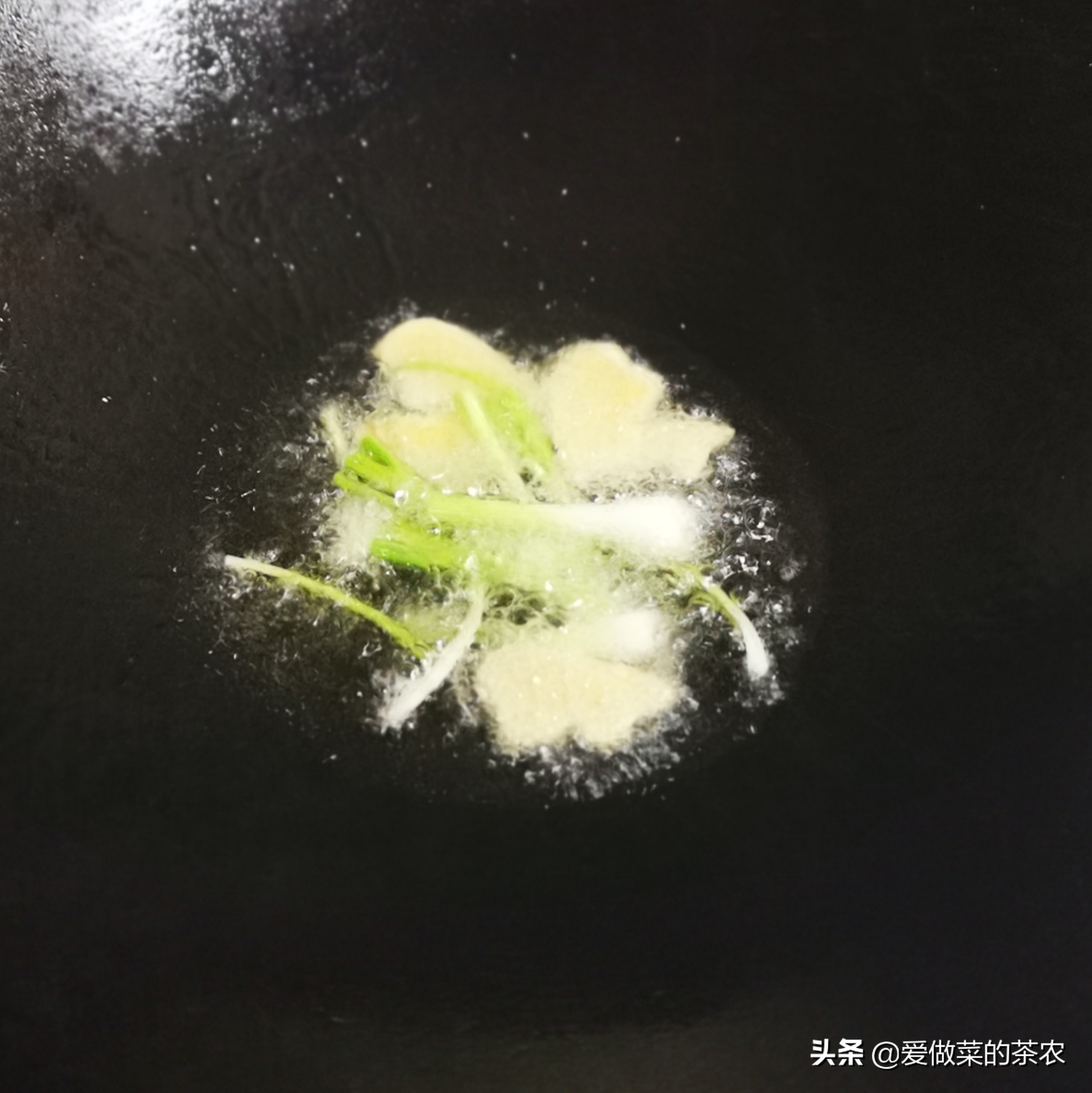 怎么腌鸡肉炒出来又嫩又好吃,怎样腌制鸡肉爽滑不柴好吃又简单