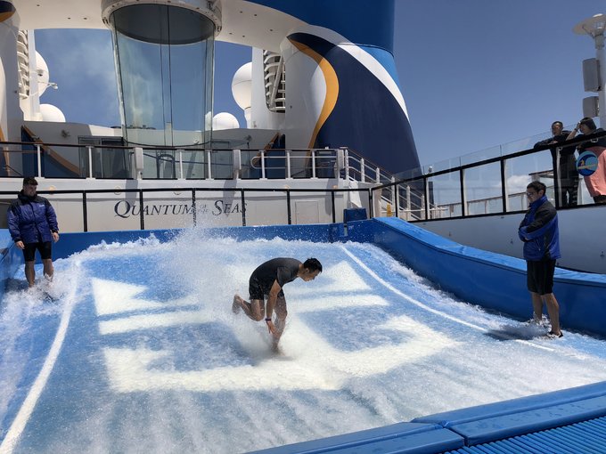 和老人小孩一起旅游,八天七晚豪华游轮旅游