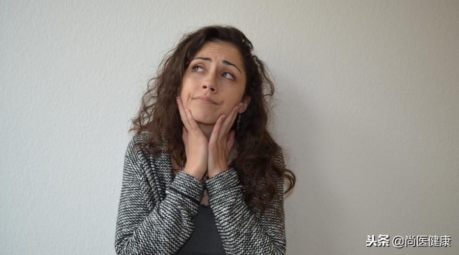 口苦阴虚湿热困脾胃该吃啥药,口干口苦湿热的经方