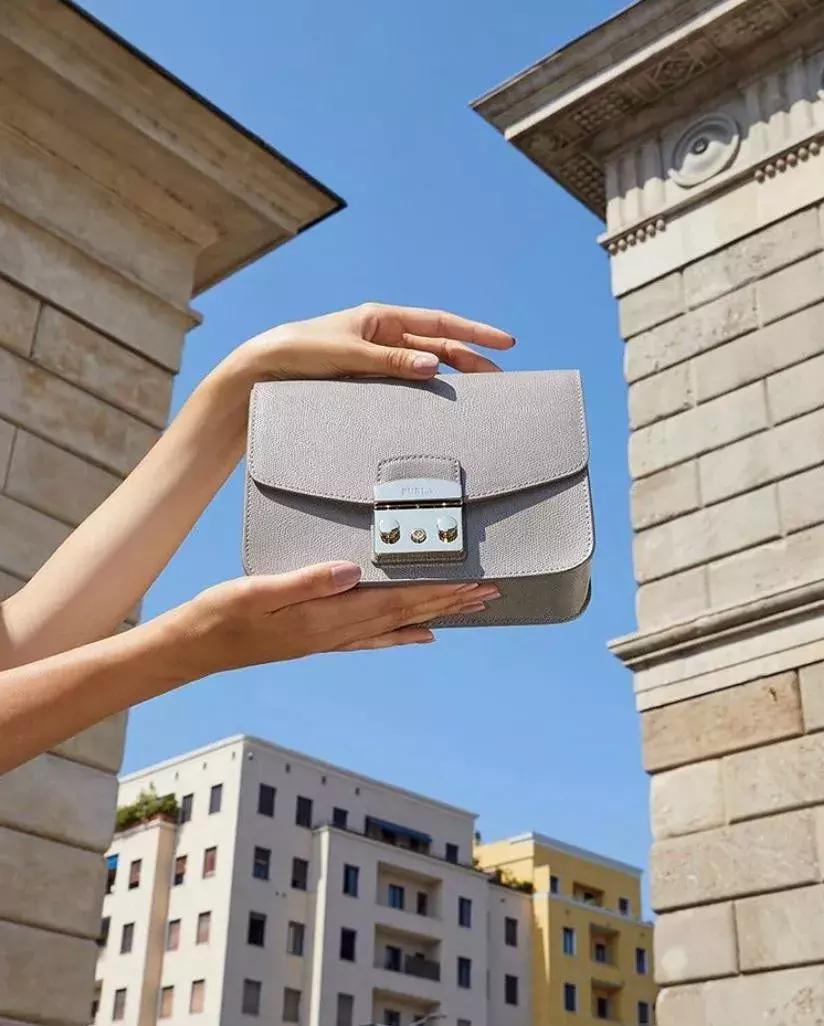 早春必买的十款包包品牌,最值得买的10款包包品牌