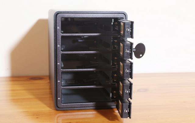 奥睿科9558ru3能用多大硬盘,奥睿科硬盘盒9558U3安装教程