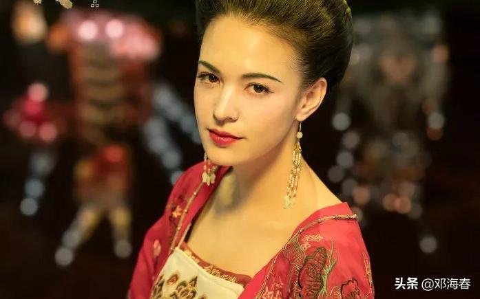 杨贵妃为什么集3千宠爱于一身,杨贵妃为什么嫁给唐明皇