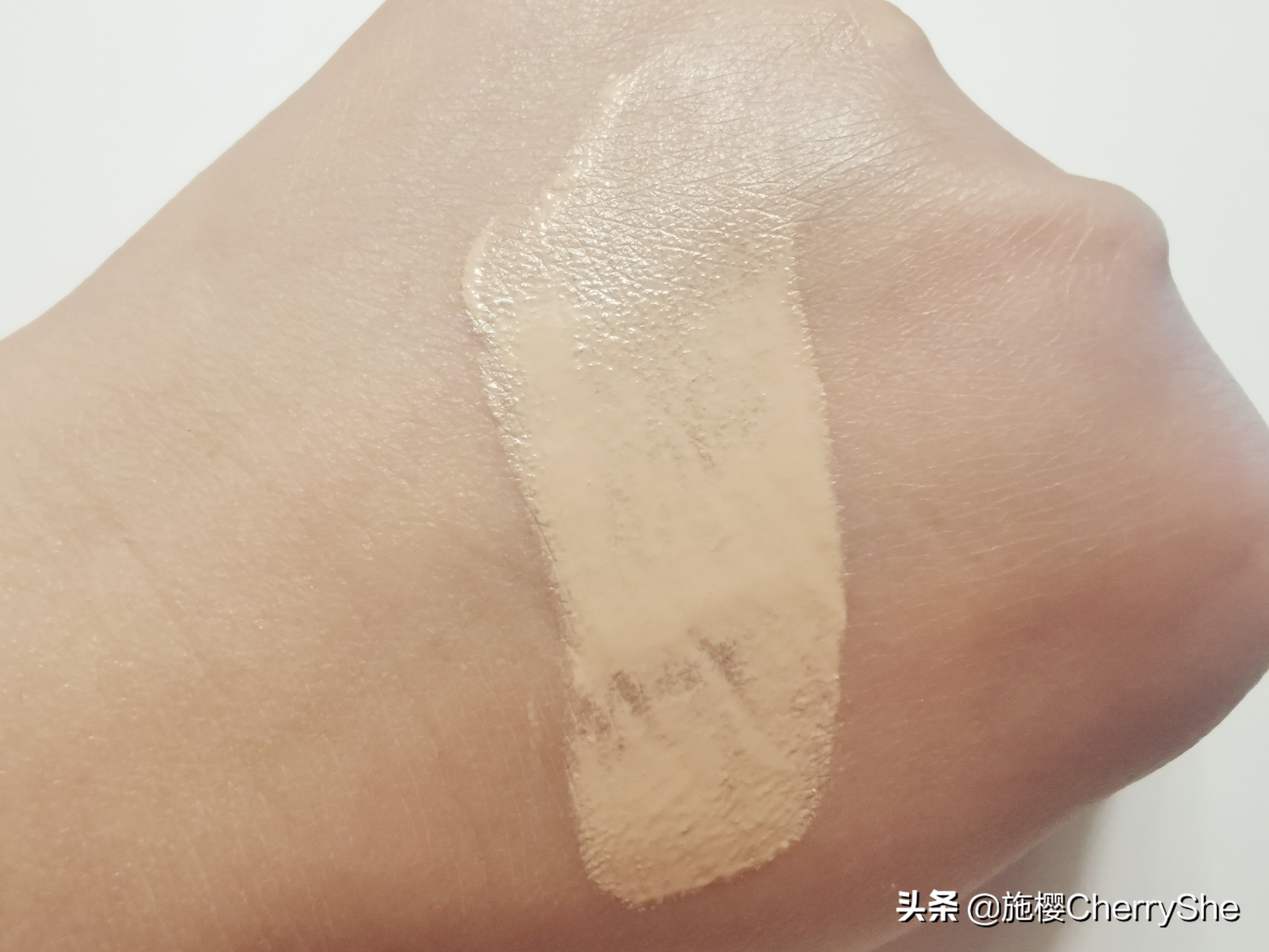 混干皮粉底液推荐真实测评玫珂菲,粉底液阿玛尼权力3.5号色