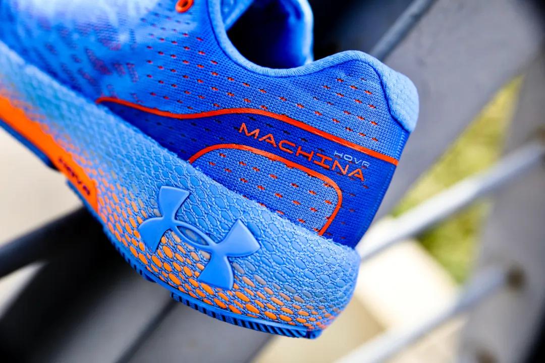 ua最新科技跑鞋,代替跑步的训练器材