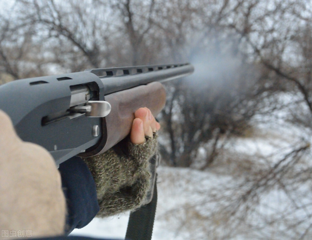 阿迪耐克网上疯抢,耐克阿迪还是有很多人买