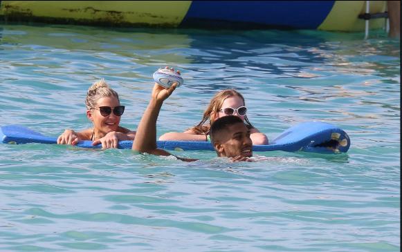 安东尼约书亚出场画面,安东尼约书亚空击