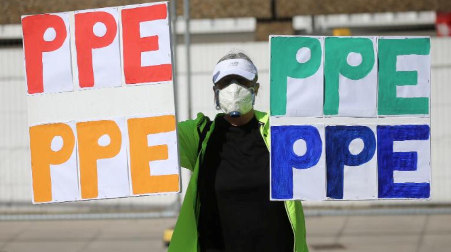 英国购物防护服,英国2亿件防护装备已过期