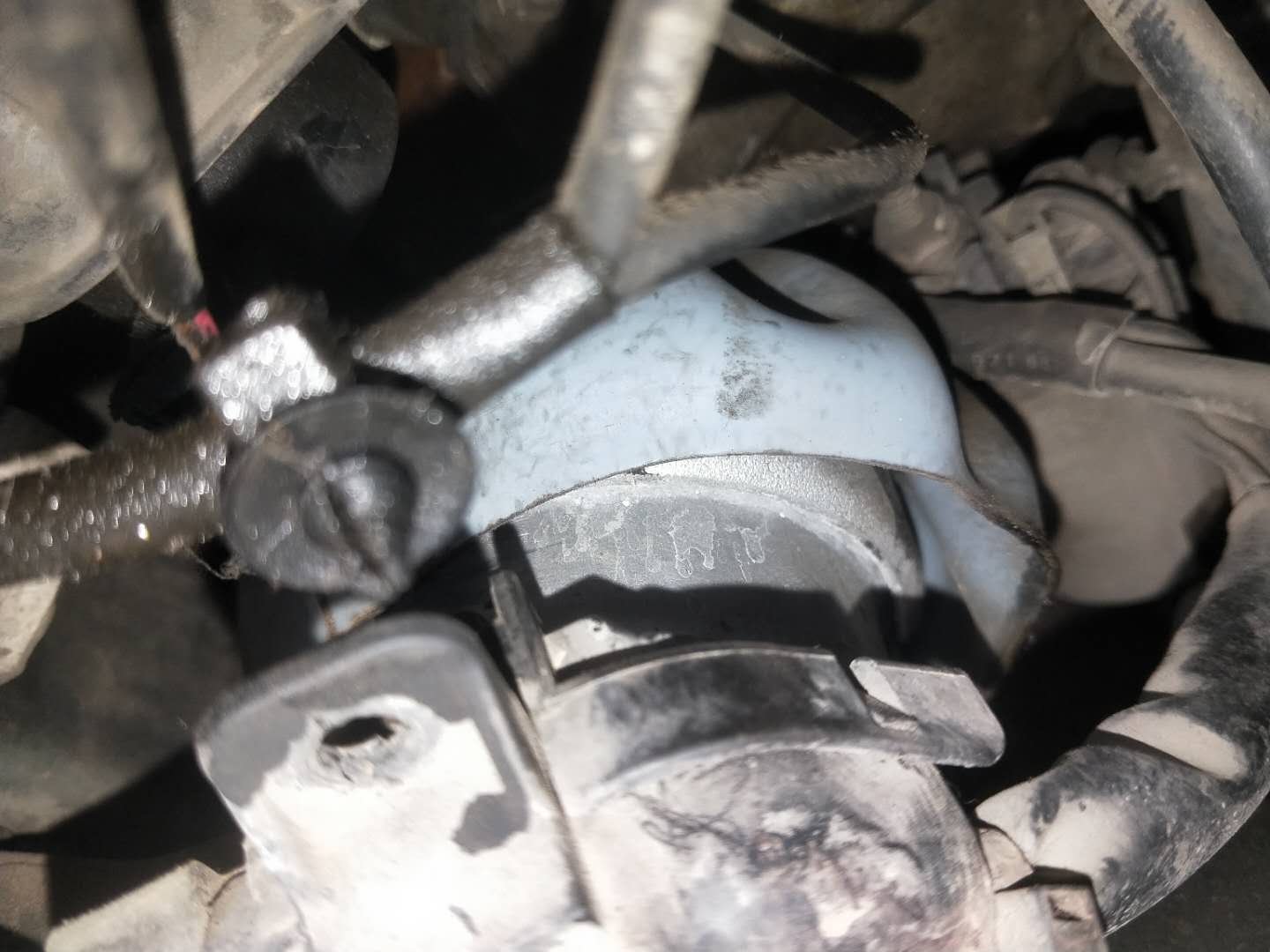 奥迪6缸2.8发动机通病,奥迪2.8v6发动机抖动缺缸