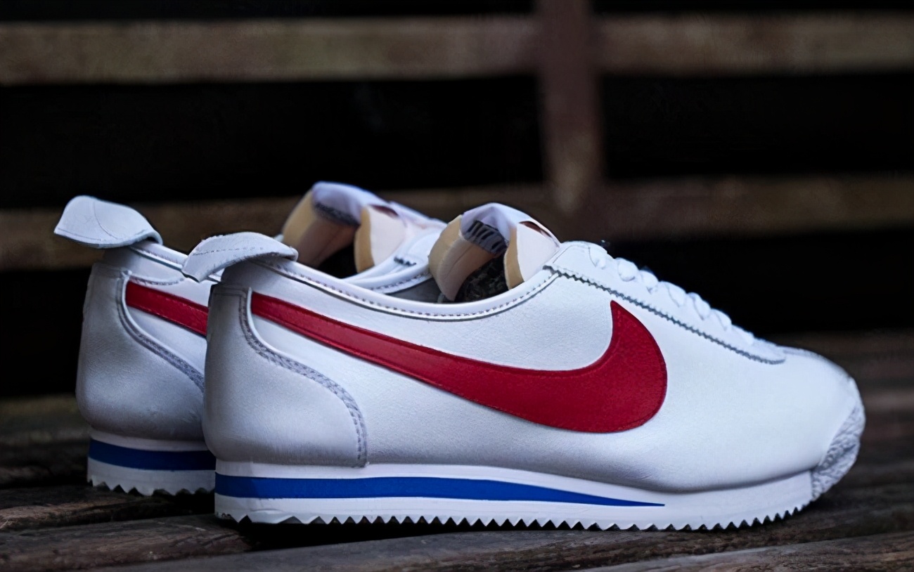 耐克品牌故事!NIKE品牌发展史耐克经典款式