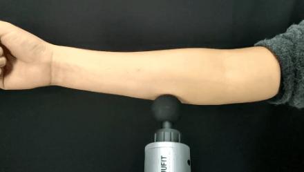 筋膜枪和滚轮按摩器的区别,肌肉放松筋膜枪评测