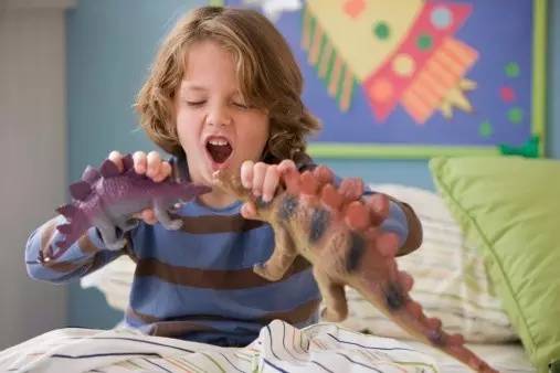 孩子的3个叛逆期家长该如何应对 (如何正确对待孩子三次叛逆期)