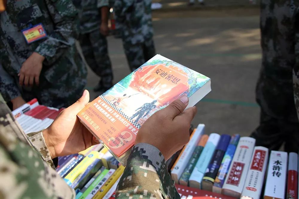 入伍一个月，新战友们对26个英文字母有了全新的认识！