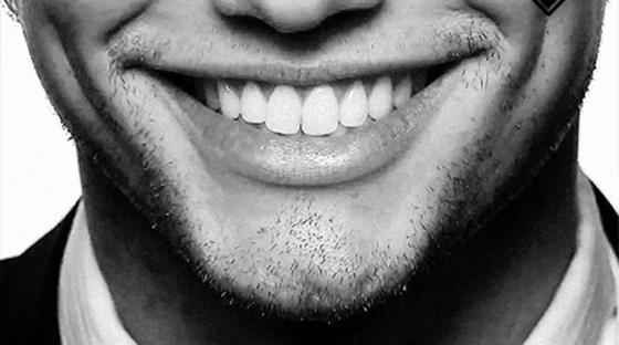 牙黄口臭的克星，有效洁白牙齿，并让口气清新！烟民必备的牙膏