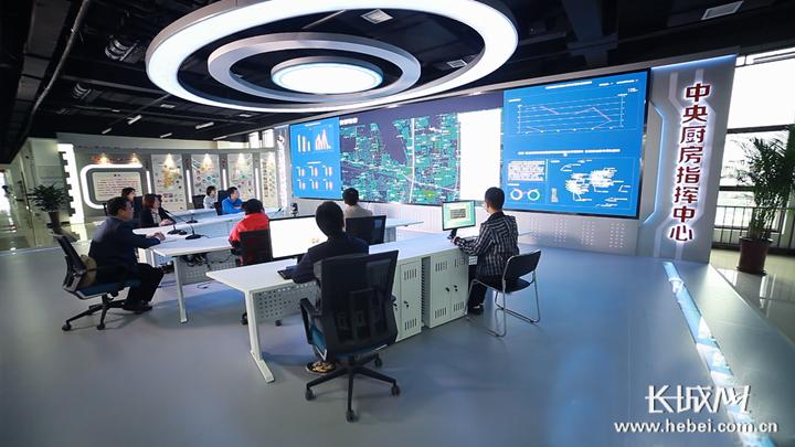 高举旗帜开创中国梦,高举旗帜铸忠诚砥砺奋进开新局