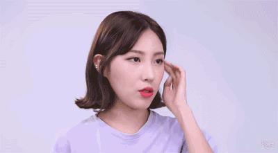 泫雅孔雪儿关晓彤,关晓彤和泫雅撞衫