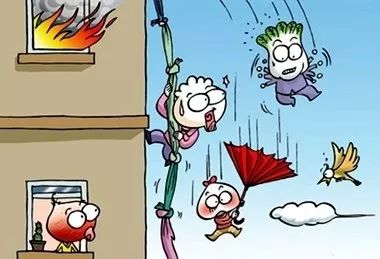 楼道乱堆杂物堵塞疏散通道危险,楼道乱堆杂物的温馨提示