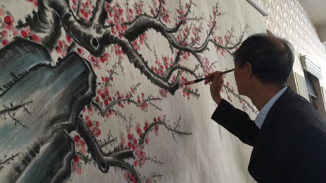 「创新」墙布上可以画画！诸暨这家传统企业转型发展走新路