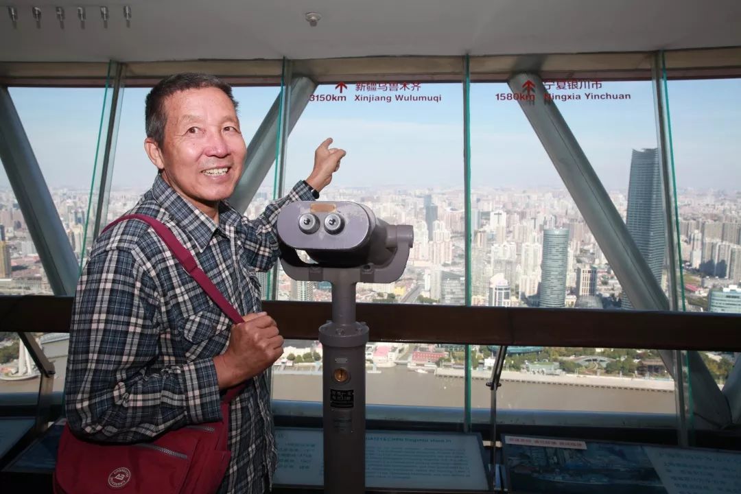 九九重阳敬老情浓浓关怀暖人心,爱在重阳节浓浓敬老情