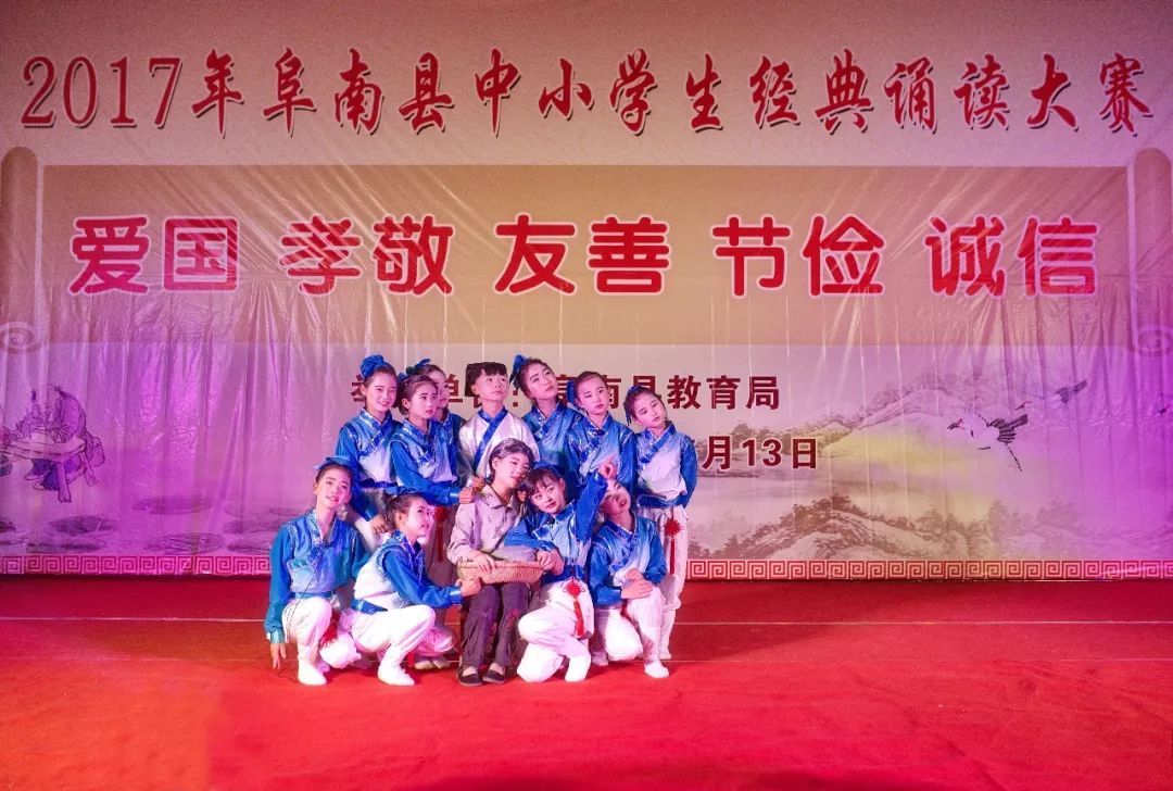 体现素质教育成果的照片,展现教育新变化的图片