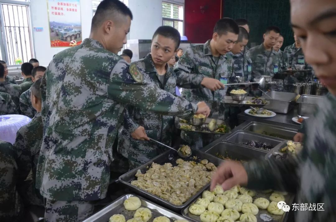 新兵连相聚完整版,新兵连25年相聚完整版