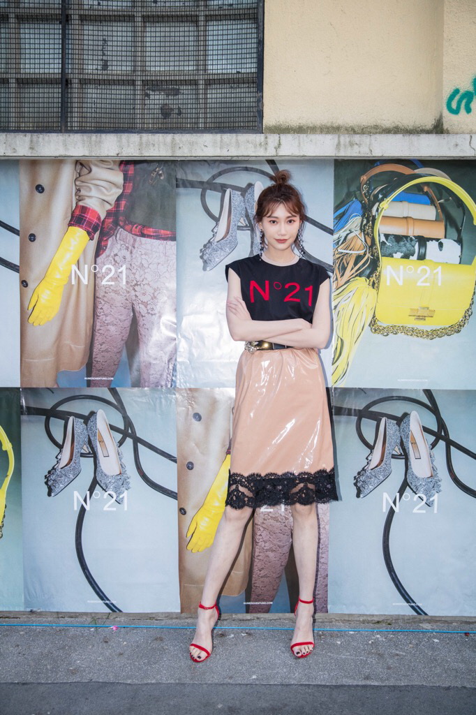 穿那么厚也能做行走的发光体？你的漆皮够亮么！