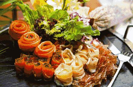 巨抵！399=2大1长隆小白虎餐厅自助午餐，边吃边睇白虎，周日不加收