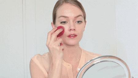 为什么有的人化妆一点瑕疵都没有,为什么有的人化妆反倒难看了