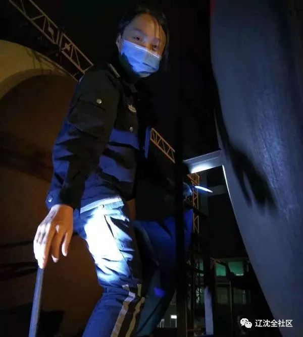 火车司机头晕胀麻忍痛到站紧急停车