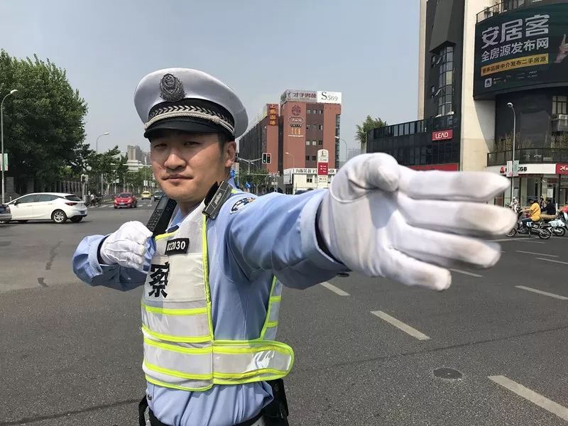 百佳民警事迹材料,上海百佳警察