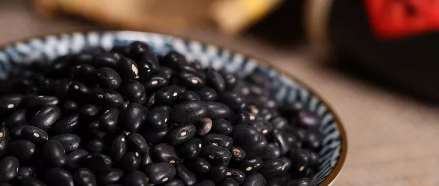 黑豆降不降血压,服用醋泡黑豆轻松降血压