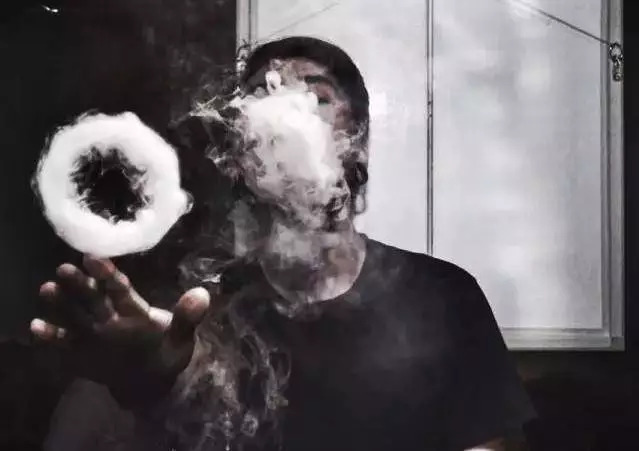 家里没矿的我，要怎样才能抽得起*子烟电**？