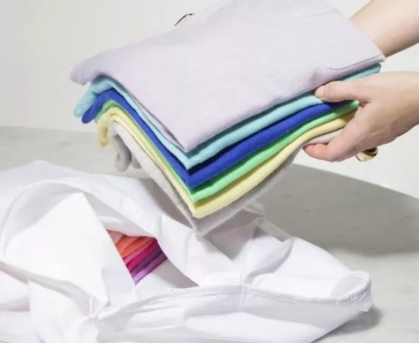 毛衣领口松垮怎样穿根带子,毛衣领口松垮怎么修复最简单的