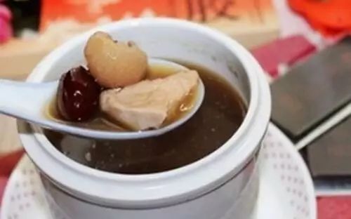 阿胶糕是什么做的吃了有什么好处,常年吃阿胶糕的好处你都知道吗