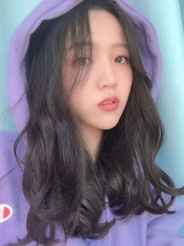 那些把球鞋操在球场,把机车开在路上的女生们