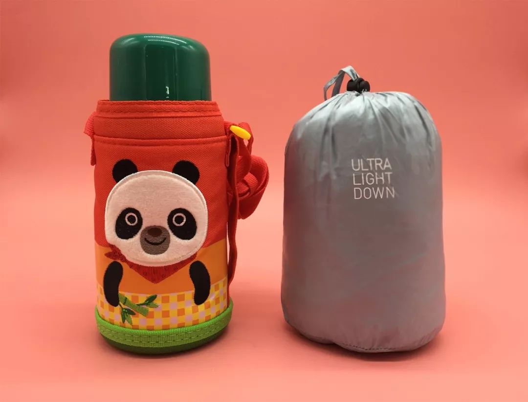 1件羽绒服有多重,一件羽绒服3.2斤重