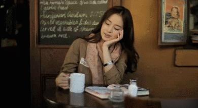 跟女生说多喝99度开水,跟女生说多喝点热水