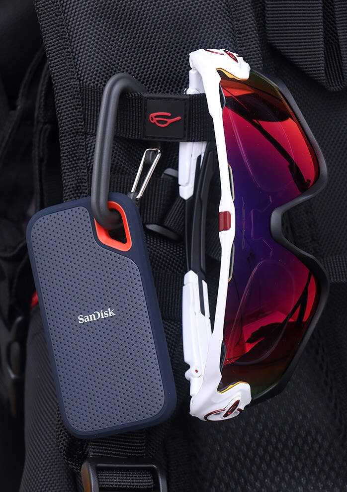 闪迪500g移动固态硬盘,闪迪加强版240固态硬盘怎么样