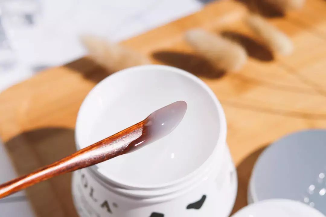 油腻泛红毛孔粗大用什么面膜,油腻暗沉皮肤用什么护肤品好