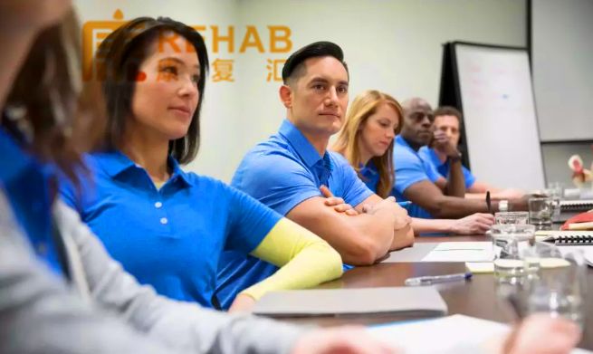 膝关节骨性关节炎康复训练,膝骨性关节炎的康复治疗方法