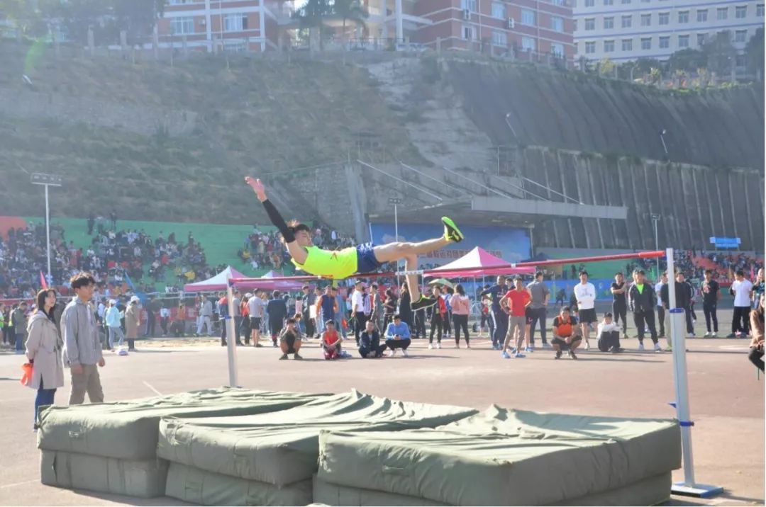 暖冬律动｜青春无畏，逐梦扬威，最拼的攀大ers